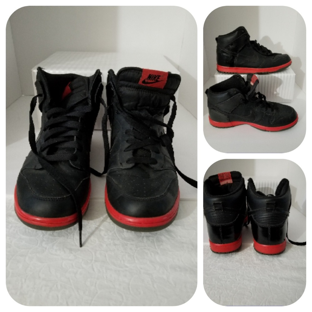 Nike Hi-top Dunks Black Red Sneakers